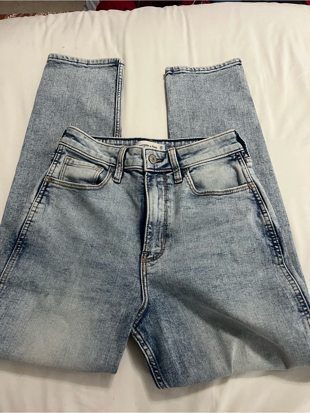 Abercrombie & Fitch Light Wash Blue High-Rise Women’s Jeans